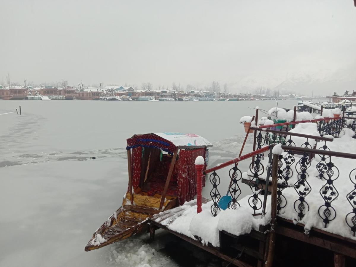 New Bombay Heritage Group Of House Boat Srīnagar Exterior foto