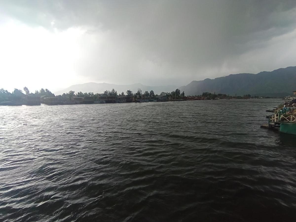 New Bombay Heritage Group Of House Boat Srīnagar Exterior foto